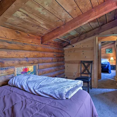 Rustic Idaho Cabin Less Than 10 Mi To Payette Lake!